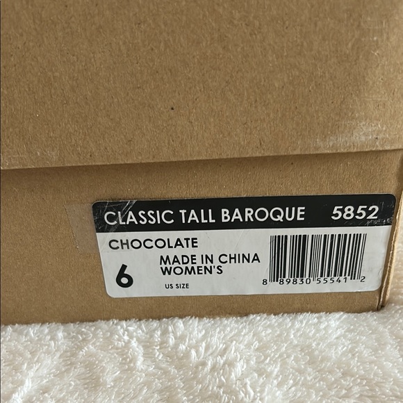 UGG Chocolate Classic Tall Baroque - Picture 2 of 12